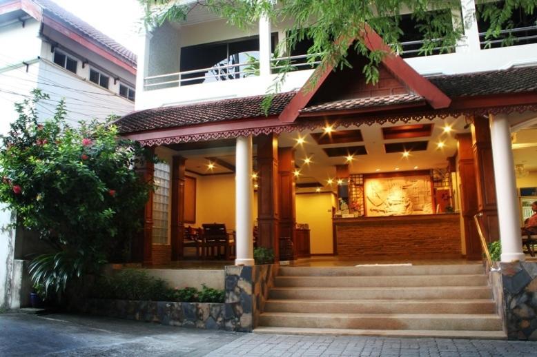 Baan Pron Phateep Patong Exterior foto