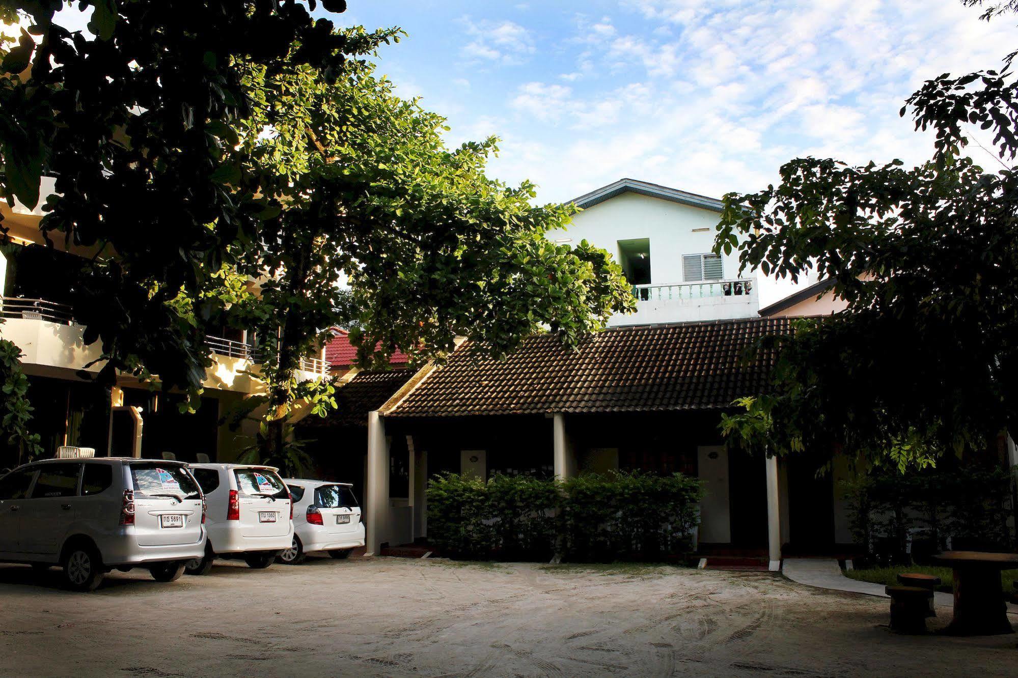 Baan Pron Phateep Patong Exterior foto